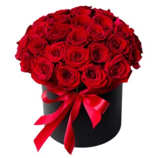 25 red roses in a hatbox | Flower Delivery Korolev