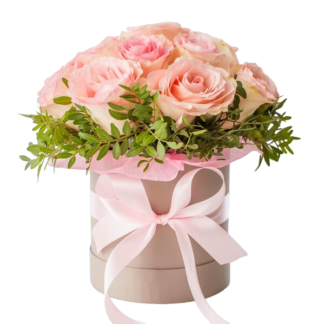 25 pink roses in a hatbox | Flower Delivery Korolev